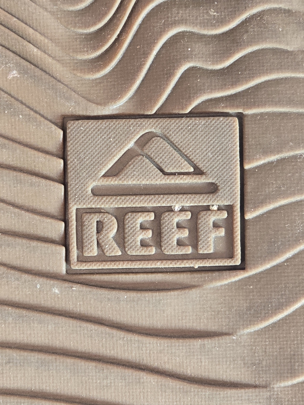 Reef Black Embossed Logo Flip-Flops - Picture 6 of 6